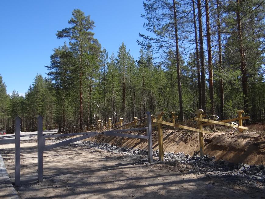 Сандармох, 2024. Стройка поблизости от мемориального комплекса. Фото: волонтерка Мемориала