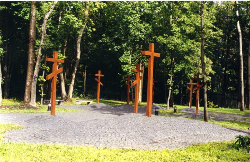 Мемориал жертвам тоталитаризма в Харькове. Фото: katynpromemoria.pl